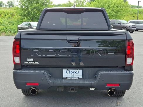 Certified 2024 Honda Ridgeline Black Edition image 8