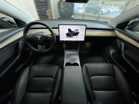 Used 2022 Tesla Model 3 Long Range AWD/4WD image 18