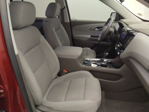 Used 2020 Chevrolet Traverse LT FWD image 21