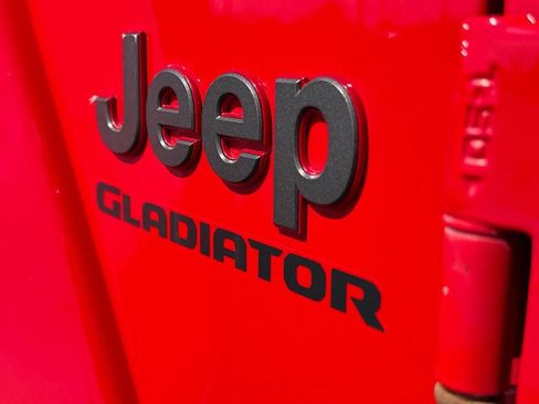 Used 2021 Jeep Gladiator Rubicon w/ Uconnect 4C Nav & Sound Group AWD/4WD image 34