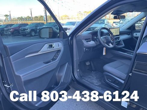 New 2026 Ford Explorer Active image 4