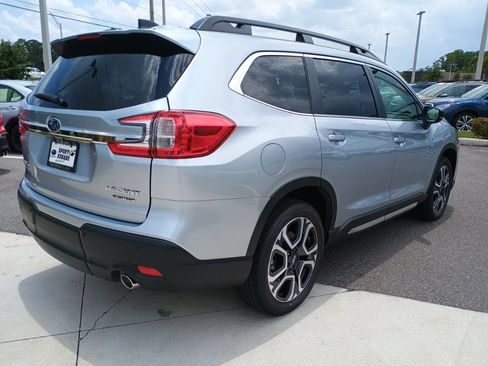 New 2026 Subaru Ascent Limited AWD/4WD image 5