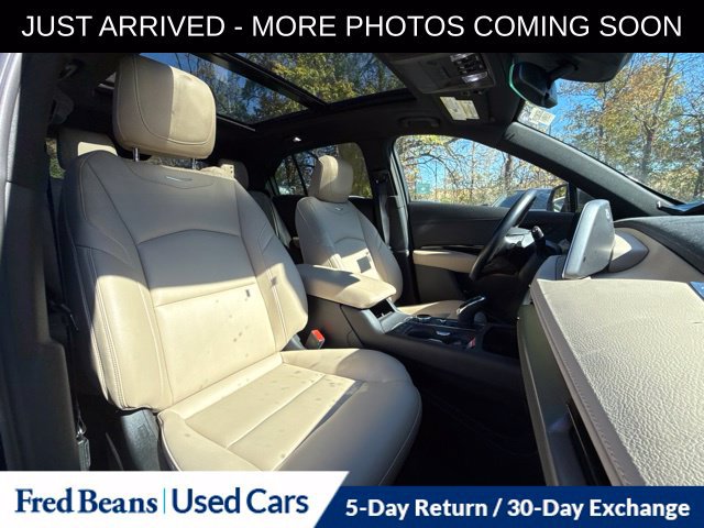 Used 2024 Cadillac XT4 Luxury w/ Cold Weather Package AWD/4WD image 13