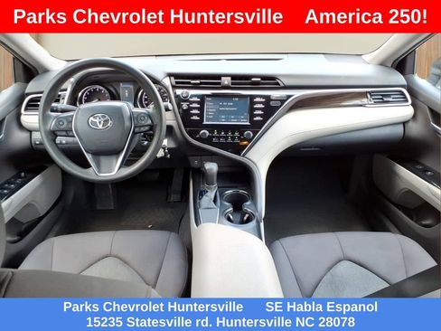 Used 2018 Toyota Camry LE FWD image 23