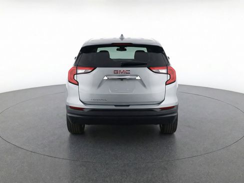 Used 2024 GMC Terrain SLE image 7
