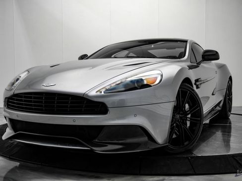 Used 2014 Aston Martin Vanquish Coupe image 3