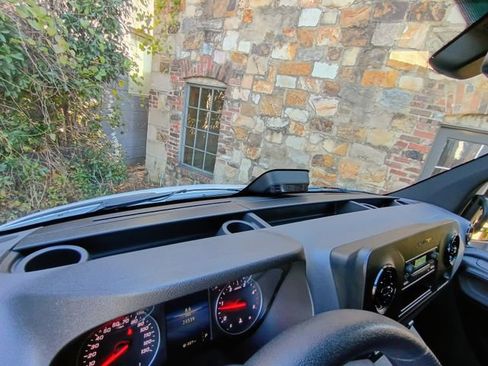 Used 2025 Mercedes-Benz Sprinter 2500 image 64