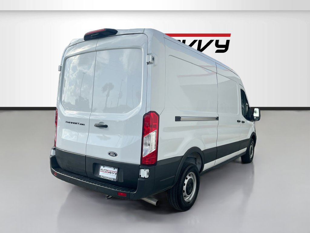 Used 2026 Ford Transit 250 148 Medium Roof RWD image 7