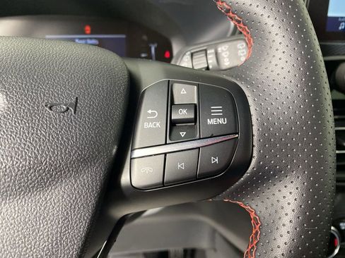 Used 2025 Ford Escape ST-Line AWD/4WD image 18
