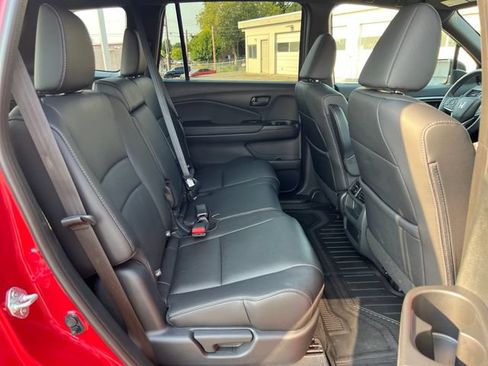 Used 2023 Honda Passport EX-L image 10