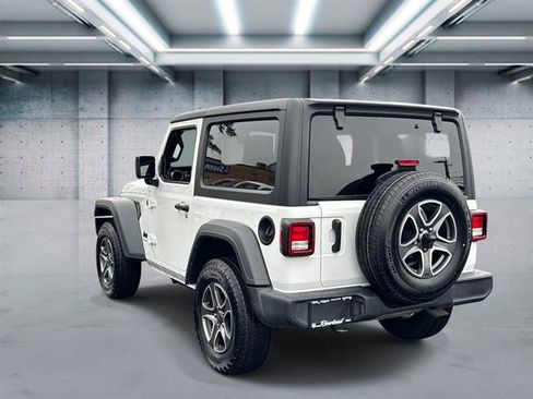 Used 2023 Jeep Wrangler Sport image 5