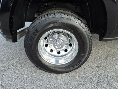 New 2025 RAM 3500 Limited image 11