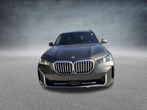 New 2026 BMW X5 xDrive50e w/ Climate Comfort Package image 8