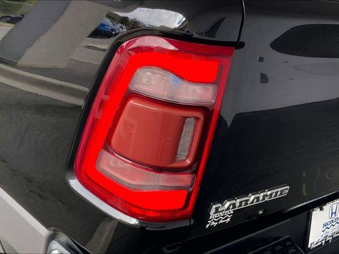 Used 2019 RAM 1500 Laramie image 28