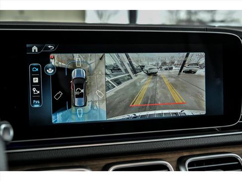 New 2026 Mercedes-Benz GLS 580 4MATIC image 16