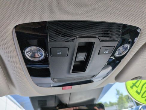 Used 2024 Kia Sorento EX w/ Panoramic Sunroof Package FWD image 23