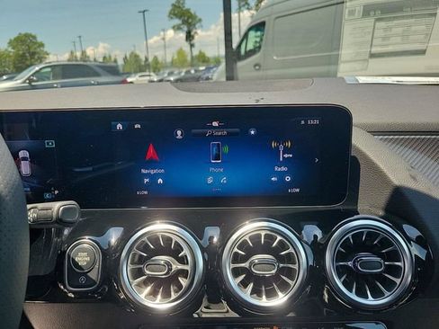 Certified 2025 Mercedes-Benz GLA 35 AMG 4MATIC image 33