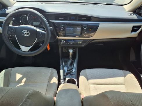 Used 2016 Toyota Corolla LE FWD image 9