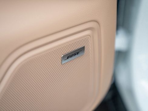 New 2026 Porsche Macan image 11