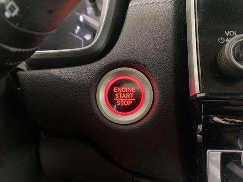 Used 2017 Honda CR-V EX image 16