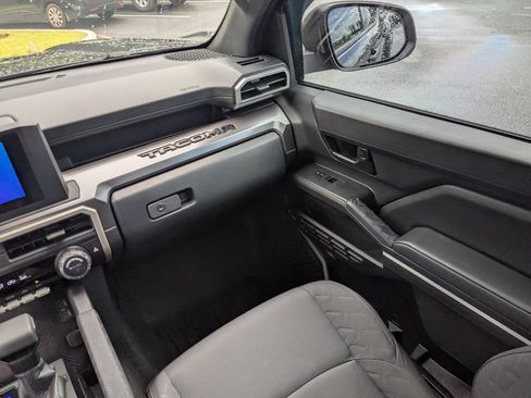 Used 2024 Toyota Tacoma SR5 RWD image 15