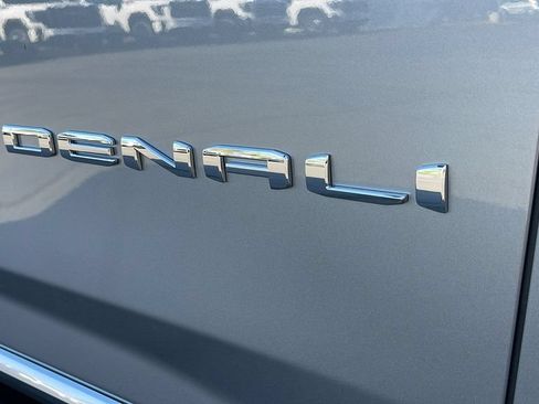 New 2026 GMC Yukon XL Denali w/ Sun & Power Step Package AWD/4WD image 10