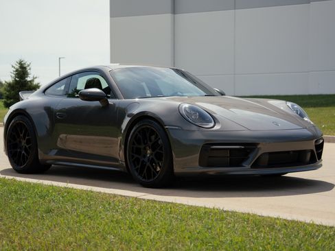 Used 2024 Porsche 911 Carrera 4S AWD/4WD image 6