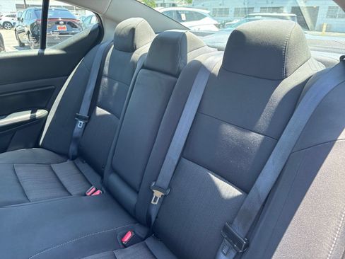 Used 2025 Nissan Altima 2.5 SV FWD image 27