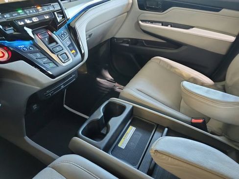 Used 2019 Honda Odyssey Elite image 10