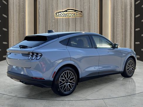 Used 2025 Ford Mustang Mach-E Premium image 7