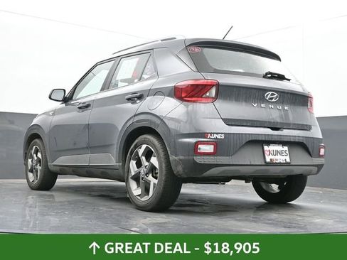 Used 2025 Hyundai Venue SEL image 29
