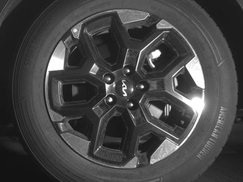 Used 2024 Kia Sorento S FWD image 12
