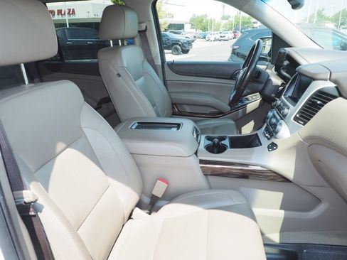 Used 2017 GMC Yukon SLT w/ HD Trailering Package AWD/4WD image 23