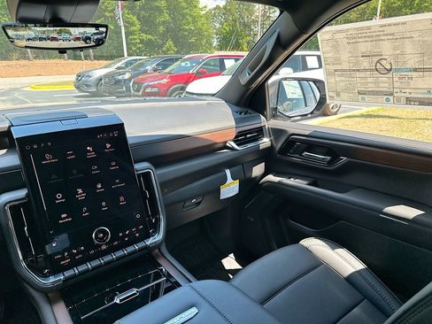 New 2026 GMC Yukon Denali w/ Denali Reserve Package RWD image 20