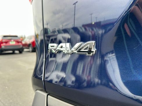 Used 2020 Toyota RAV4 Limited image 33