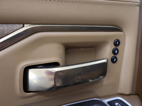 Used 2022 RAM 2500 Limited AWD/4WD image 43