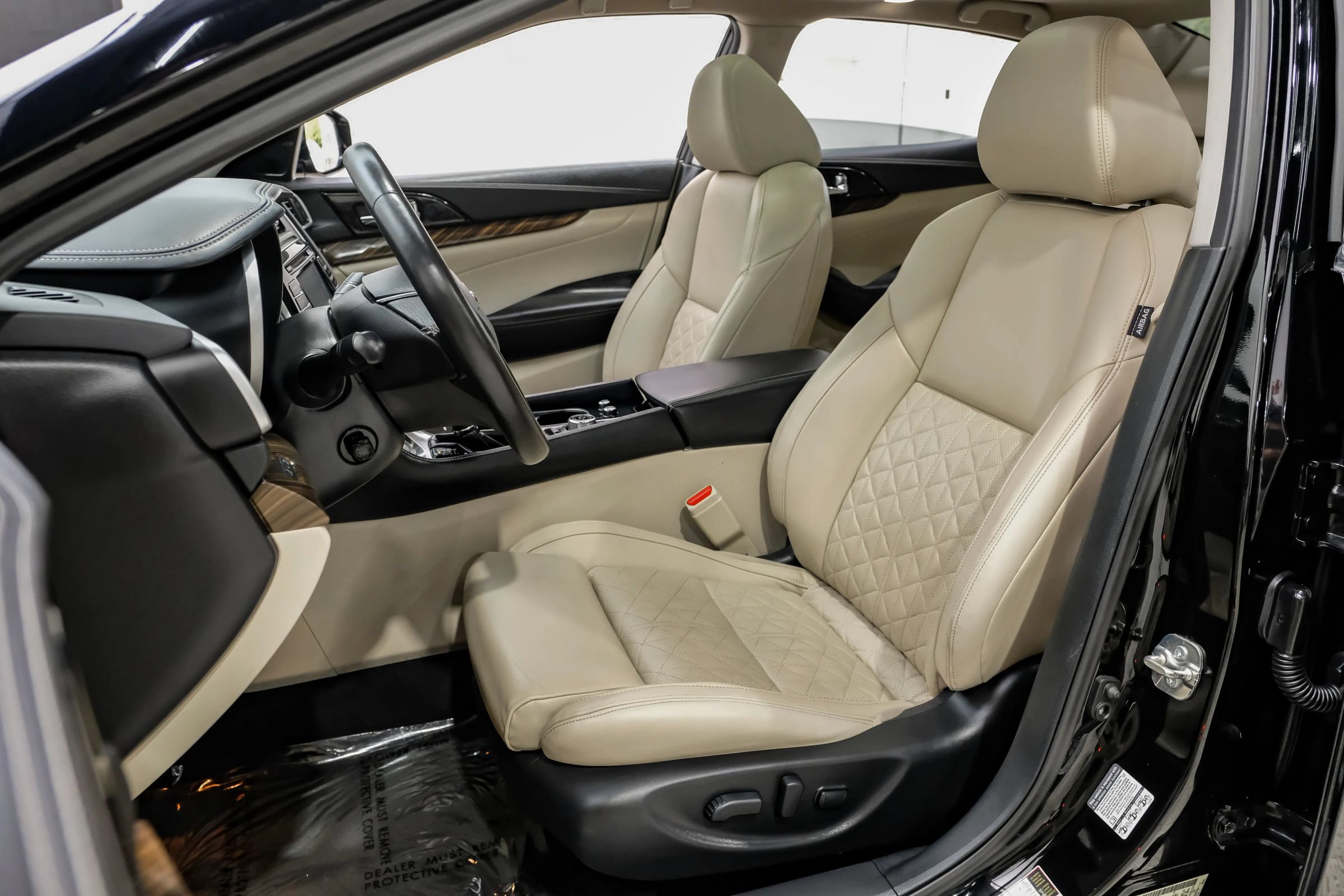 Used 2016 Nissan Maxima Platinum FWD image 31