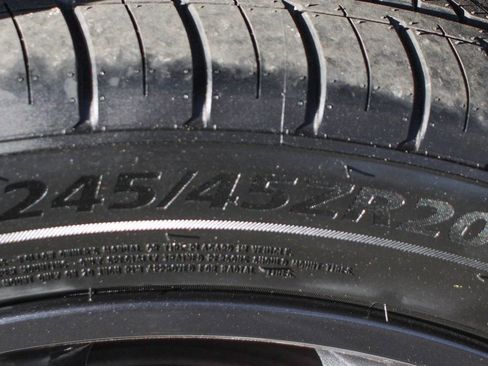 Used 2023 Chrysler 300 Touring w/ Sport Appearance Package image 37