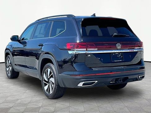 Used 2024 Volkswagen Atlas SE AWD/4WD image 4