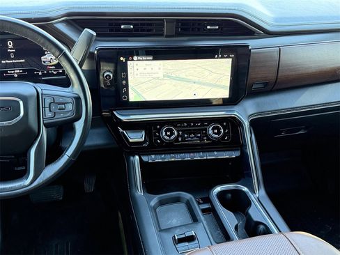 Used 2024 GMC Sierra 2500 Denali Ultimate image 17