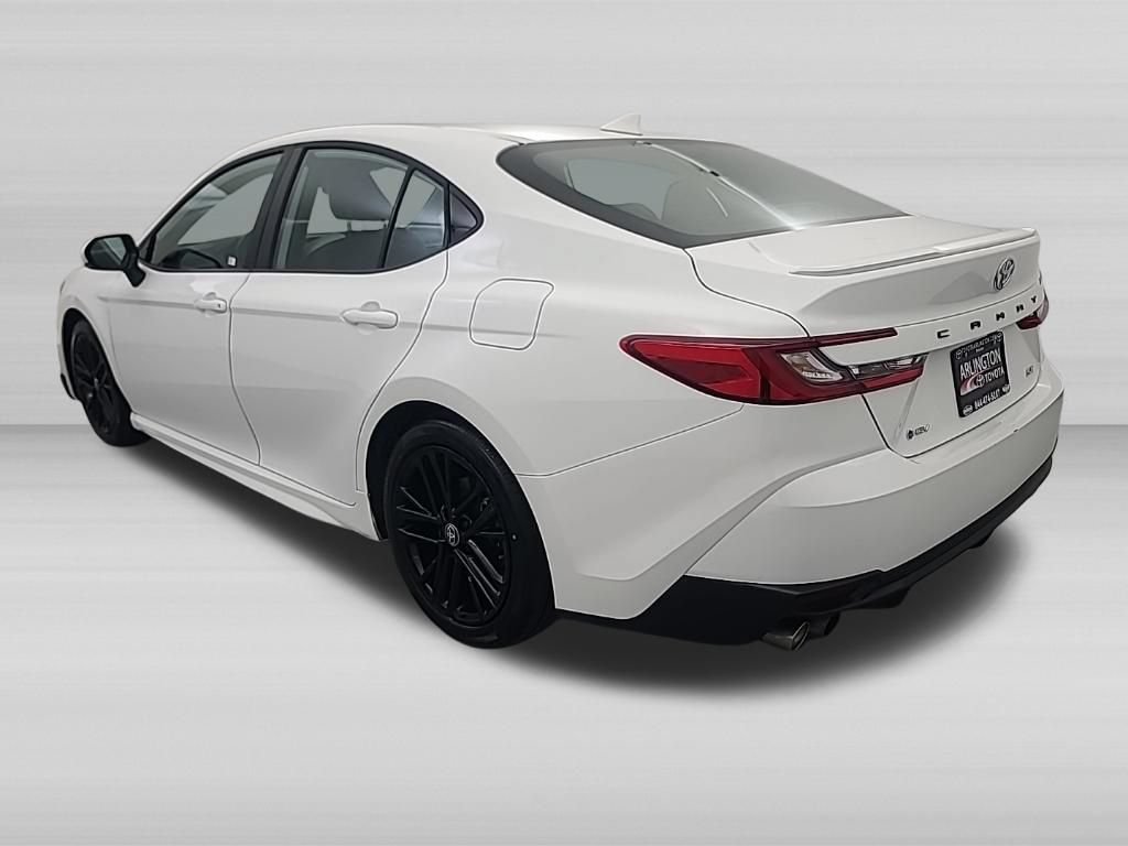 Used 2025 Toyota Camry SE FWD image 7