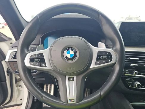 Used 2020 BMW M550i xDrive w/ Executive Package image 5