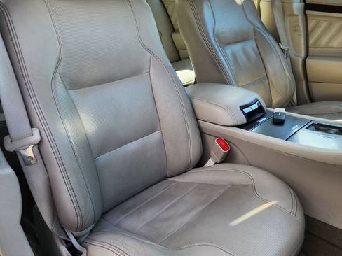 Used 2012 Ford Taurus Limited FWD image 8