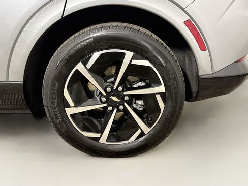Used 2025 Chevrolet Equinox EV LT FWD image 29