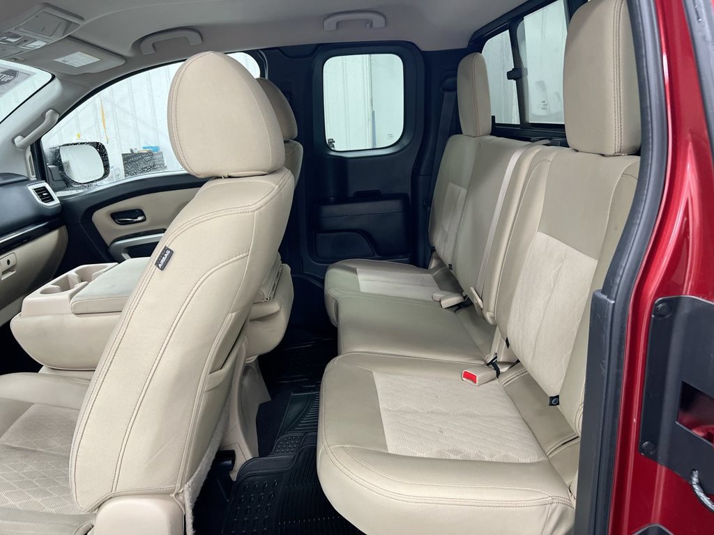 Used 2017 Nissan Titan SV RWD image 20