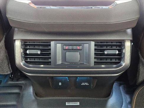 Used 2023 Ford F150 King Ranch w/ Equipment Group 601A High AWD/4WD image 17