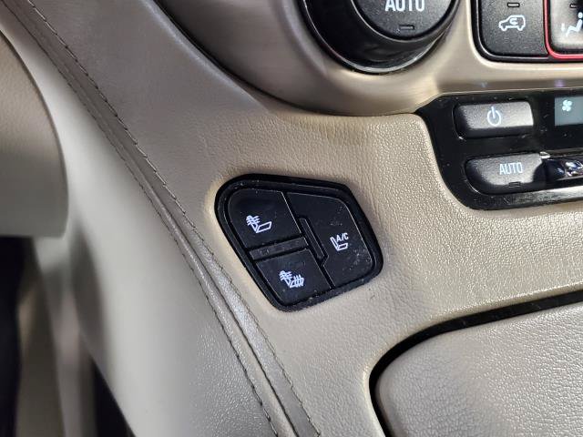 Used 2016 GMC Yukon Denali w/ Open Road Package AWD/4WD image 30