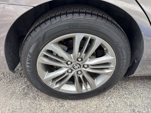 Used 2015 Toyota Camry SE FWD image 10