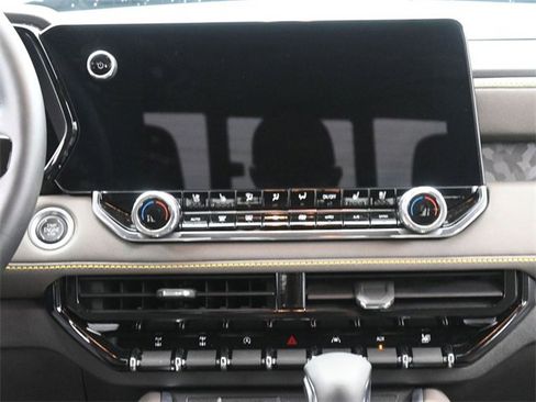 Used 2023 Chevrolet Colorado ZR2 w/ ZR2 Convenience Package III image 26