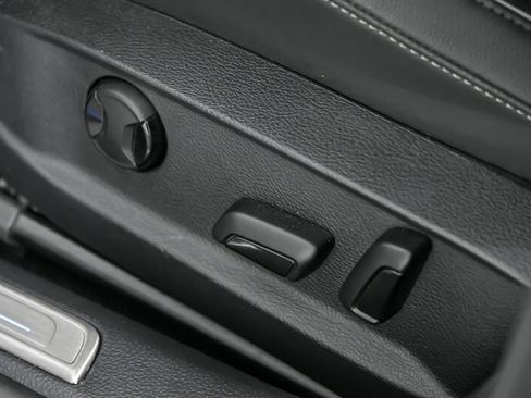 Used 2019 Volkswagen Golf 4-Door image 20